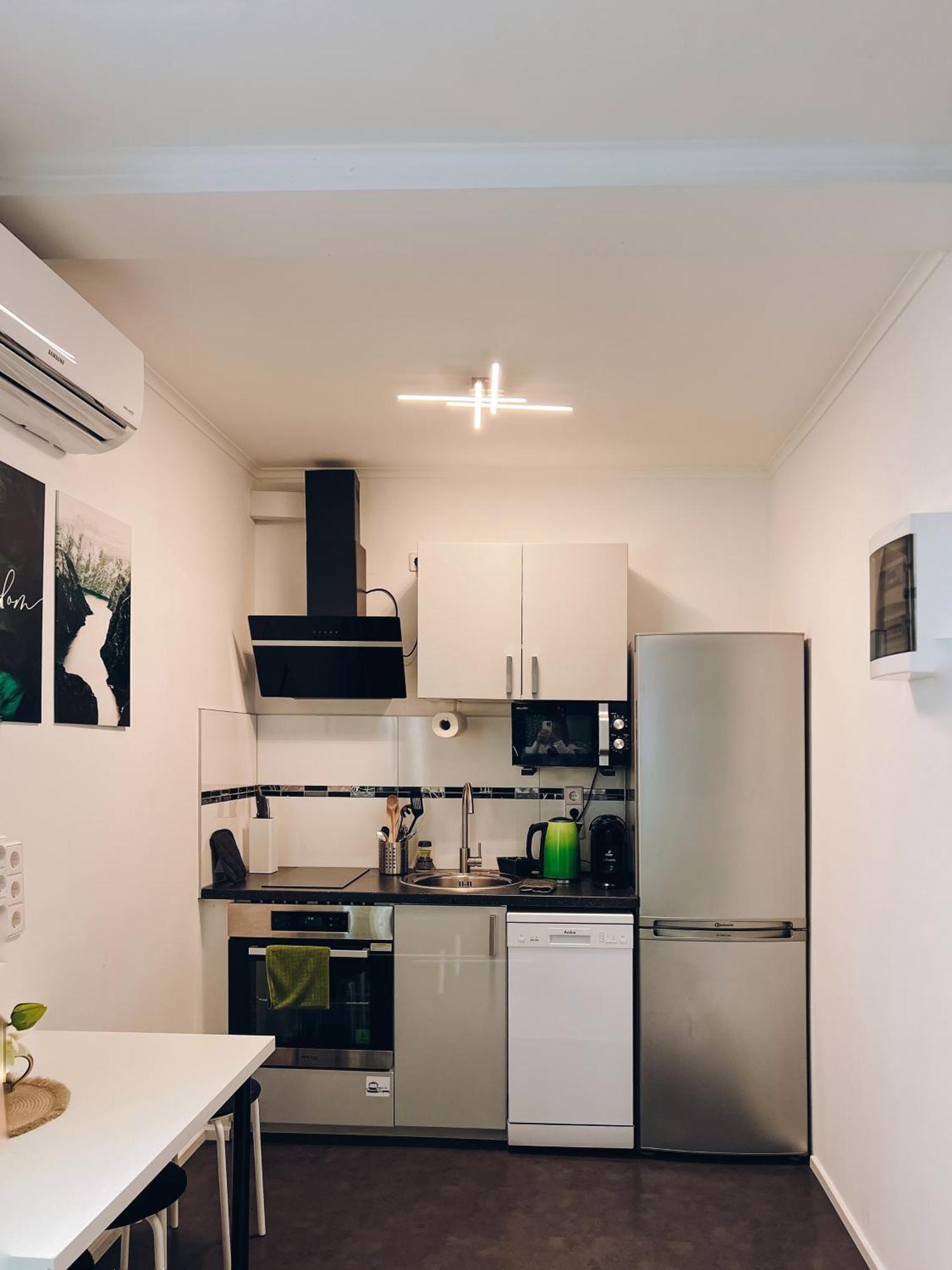 Neuwertiges Apartment Mit Kostenlose Privatparkplatz Auch Fuer Transporter Geeignet R1 Freiberg am Neckar Exterior foto